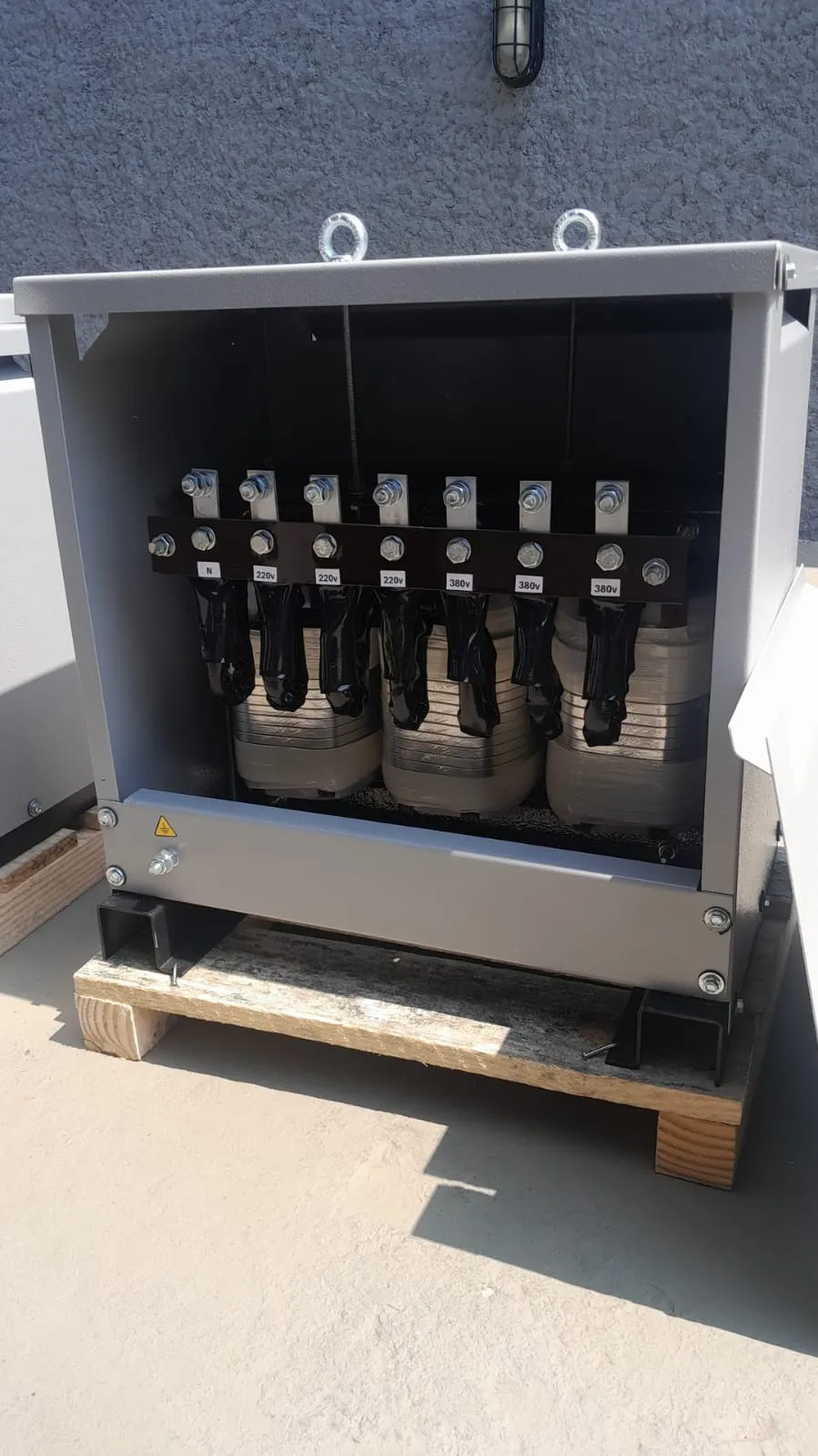 Voltage Transformadores industriais - Transformadores industriais em cajamar - transformadores industriais em São paulo - empresa de transformadores industriais