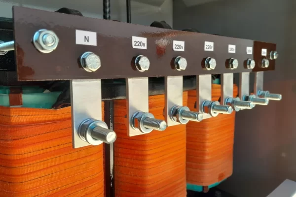 voltage_transformadores_de_baixa_tensao